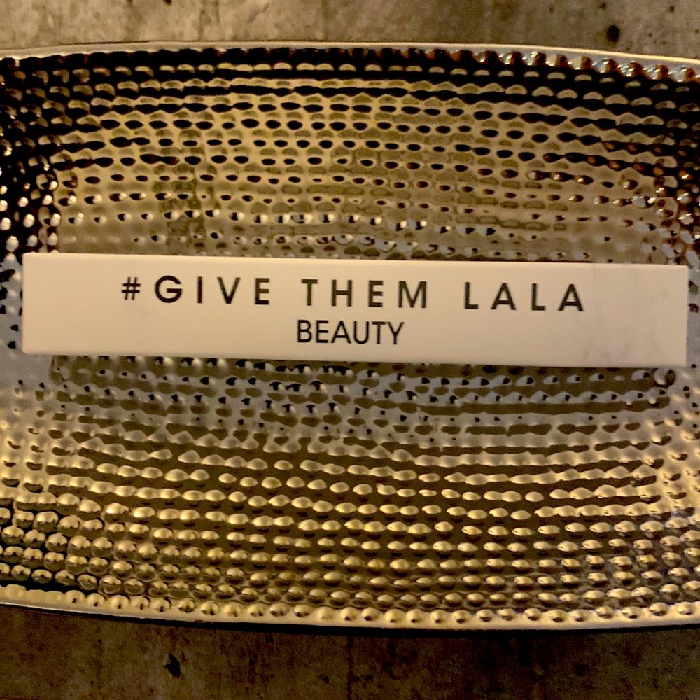 #Give them Lala mascara